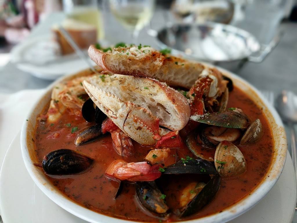 Anchor Oyster Bar | restaurant | 579 Castro St, San Francisco, CA 94114, USA | 4154313990 OR +1 415-431-3990