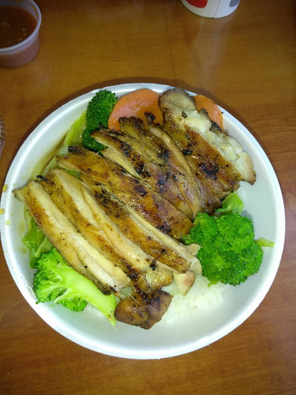 Luus Chicken Bowl | restaurant | 300 N Main St, Manteca, CA 95336, USA | 2098257144 OR +1 209-825-7144