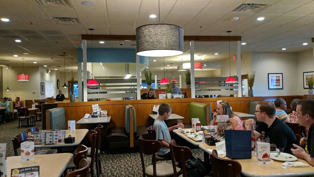 Perkins Restaurant & Bakery | restaurant | 4045 Hammond Ave, Waterloo, IA 50701, USA | 3198884309 OR +1 319-888-4309