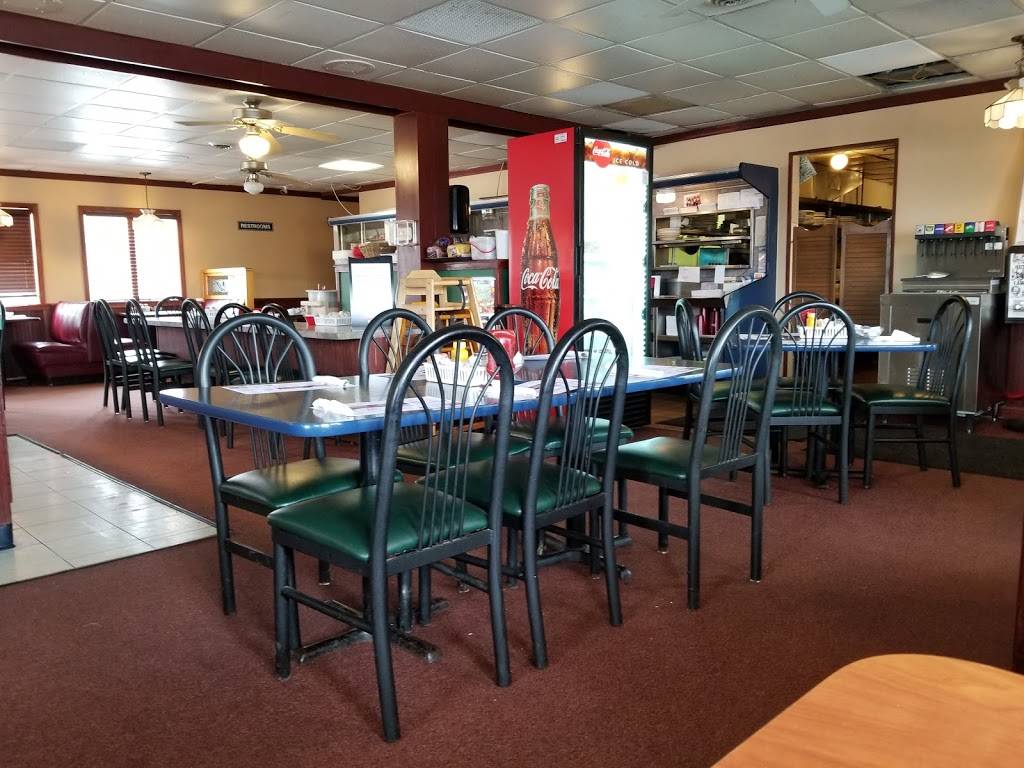 Crossroads Cafe | restaurant | 2002 IL-1, Marshall, IL 62441, USA | 2178265829 OR +1 217-826-5829