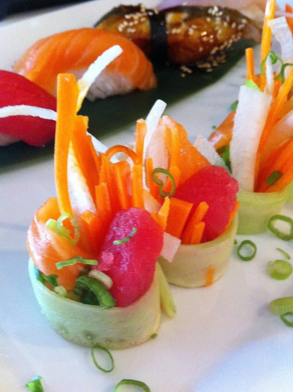 Formosa | restaurant | 221 E College St, Iowa City, IA 52240, USA | 3193388880 OR +1 319-338-8880