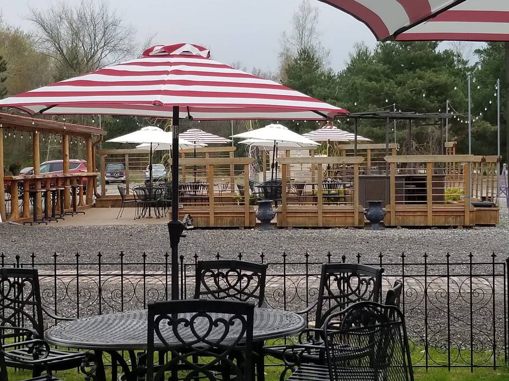 Lakeshore Smokehouse | restaurant | 7099-7139 Lakeshore Rd, Fort Gratiot Twp, MI 48059, USA | 8103855580 OR +1 810-385-5580