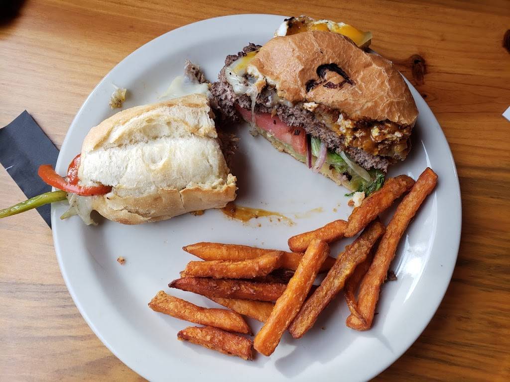 Bama Bucks Steakhouse & Exotic Animal Park | restaurant | 292 Bryant Rd, Boaz, AL 35956, USA | 2562819234 OR +1 256-281-9234