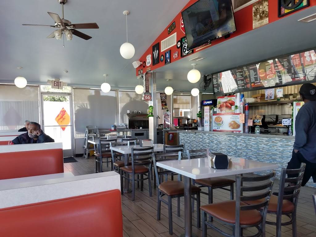 Chriss Burgers Rialto | restaurant | 765 E Foothill Blvd, Rialto, CA 92376, USA | 9098755258 OR +1 909-875-5258