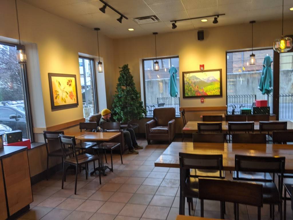 Starbucks | cafe | 16268 Lincoln Hwy, Breezewood, PA 15533, USA | 8147352554 OR +1 814-735-2554