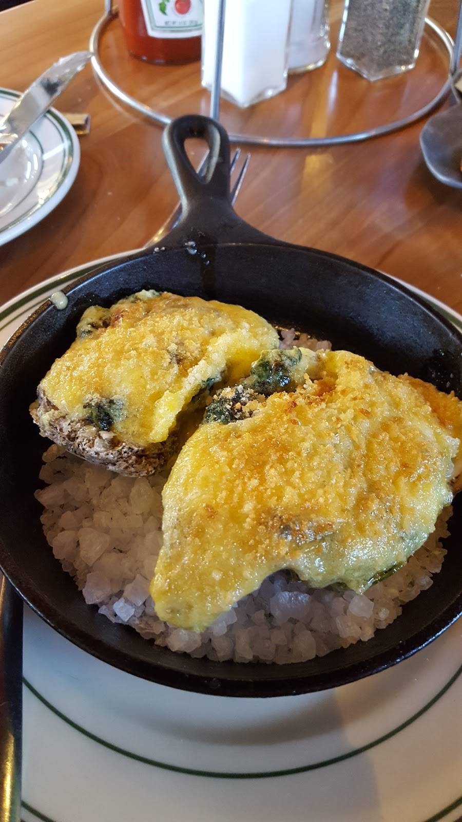 Market Street Oyster Bar | restaurant | 10702 S River Front Pkwy, South Jordan, UT 84095, USA | 8013022264 OR +1 801-302-2264