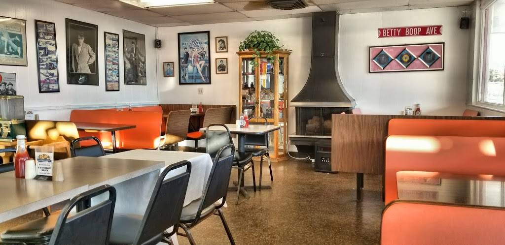 Pops 50s Place | restaurant | 3443 S Market St, Redding, CA 96001, USA | 5302410487 OR +1 530-241-0487