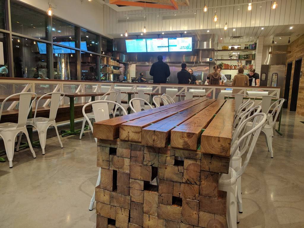 ChiLantro | restaurant | 1414 Shore District Dr #102, Austin, TX 78741, USA | 5123829653 OR +1 512-382-9653