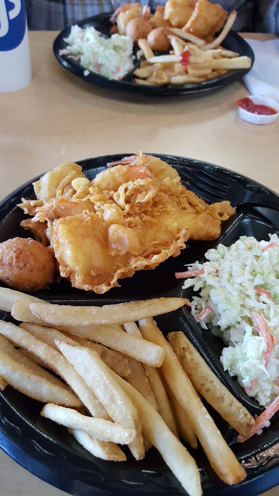 Long John Silvers | restaurant | 314 N Wilson Way, Stockton, CA 95205, USA | 2099410117 OR +1 209-941-0117