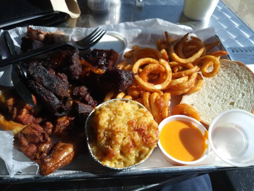 Bombers BBQ | restaurant | 435 Ridge Rd STE F, Munster, IN 46321, USA | 2198362662 OR +1 219-836-2662