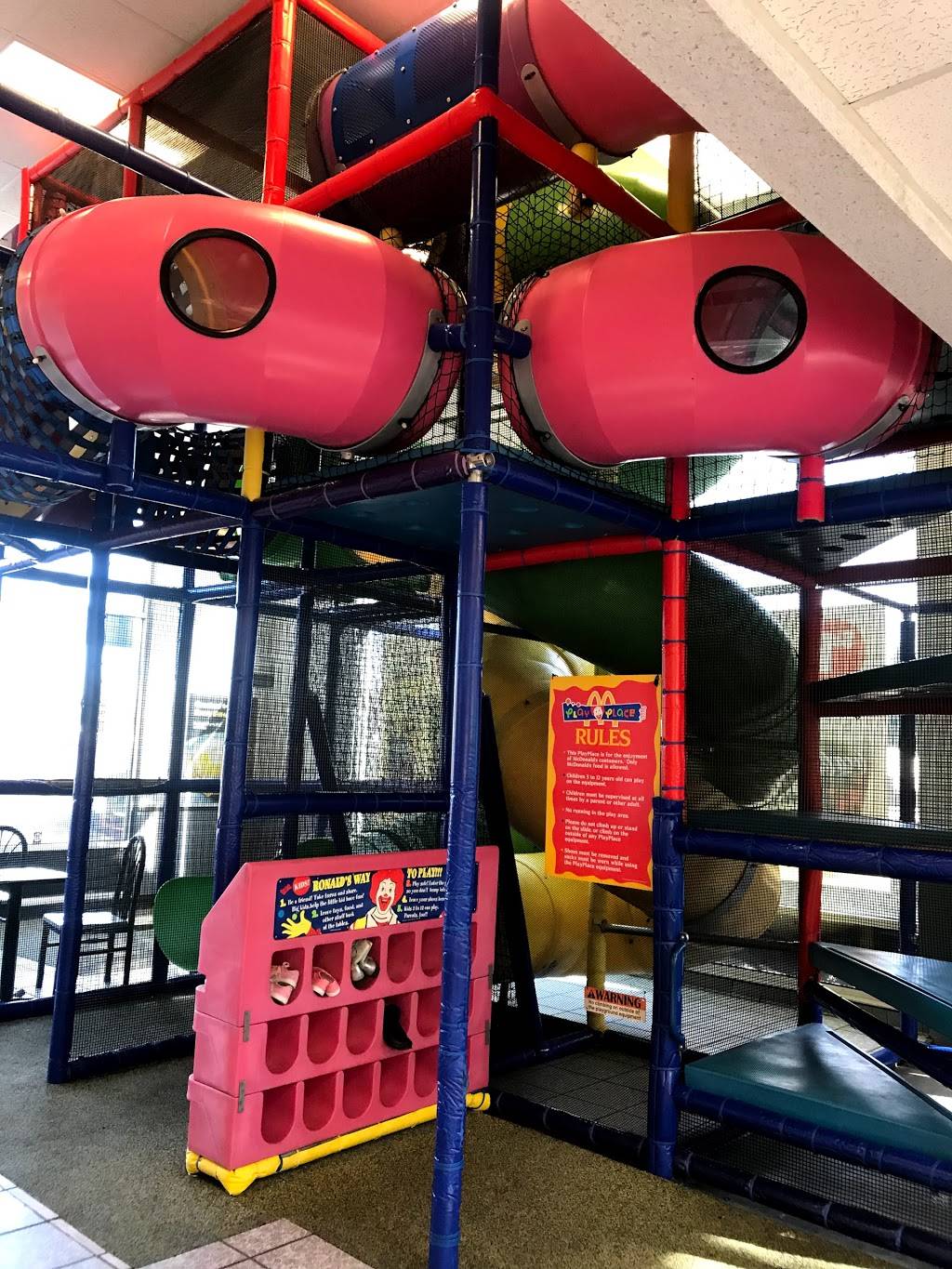 McDonalds | cafe | 355 W A St, Hayward, CA 94541, USA | 5107321901 OR +1 510-732-1901