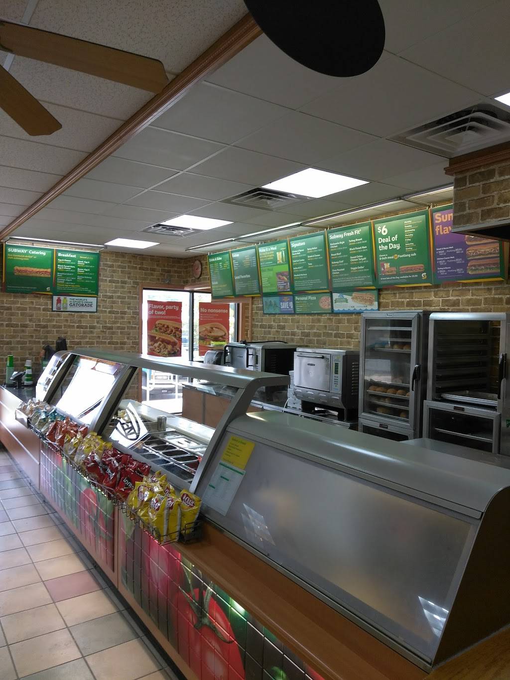 Subway Restaurants | restaurant | 830 E Hathaway Ave, Bronson, FL 32621, USA | 3524863000 OR +1 352-486-3000