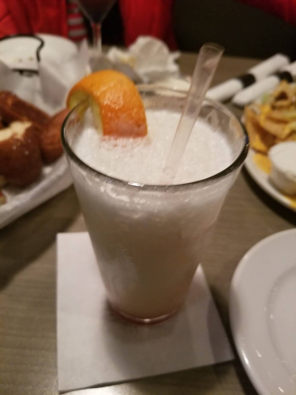 Johnnys Pour House | restaurant | 240 W Main St, Flushing, MI 48433, USA | 8104871020 OR +1 810-487-1020