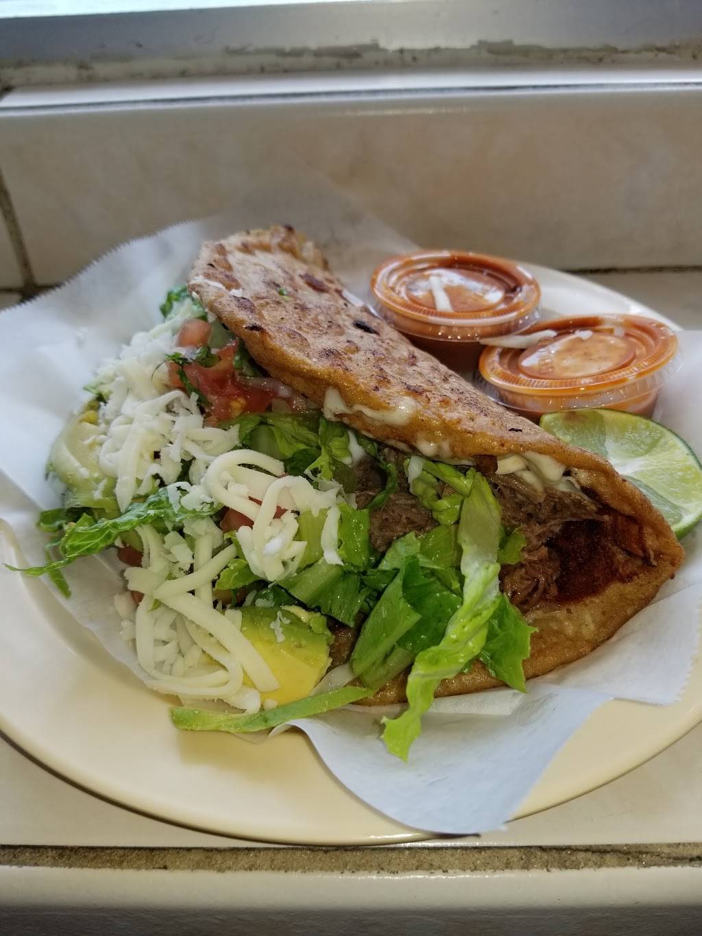 Los Olivos | restaurant | 5031, 5031, 3400 W 31st St, Chicago, IL 60623, USA | 7732471002 OR +1 773-247-1002