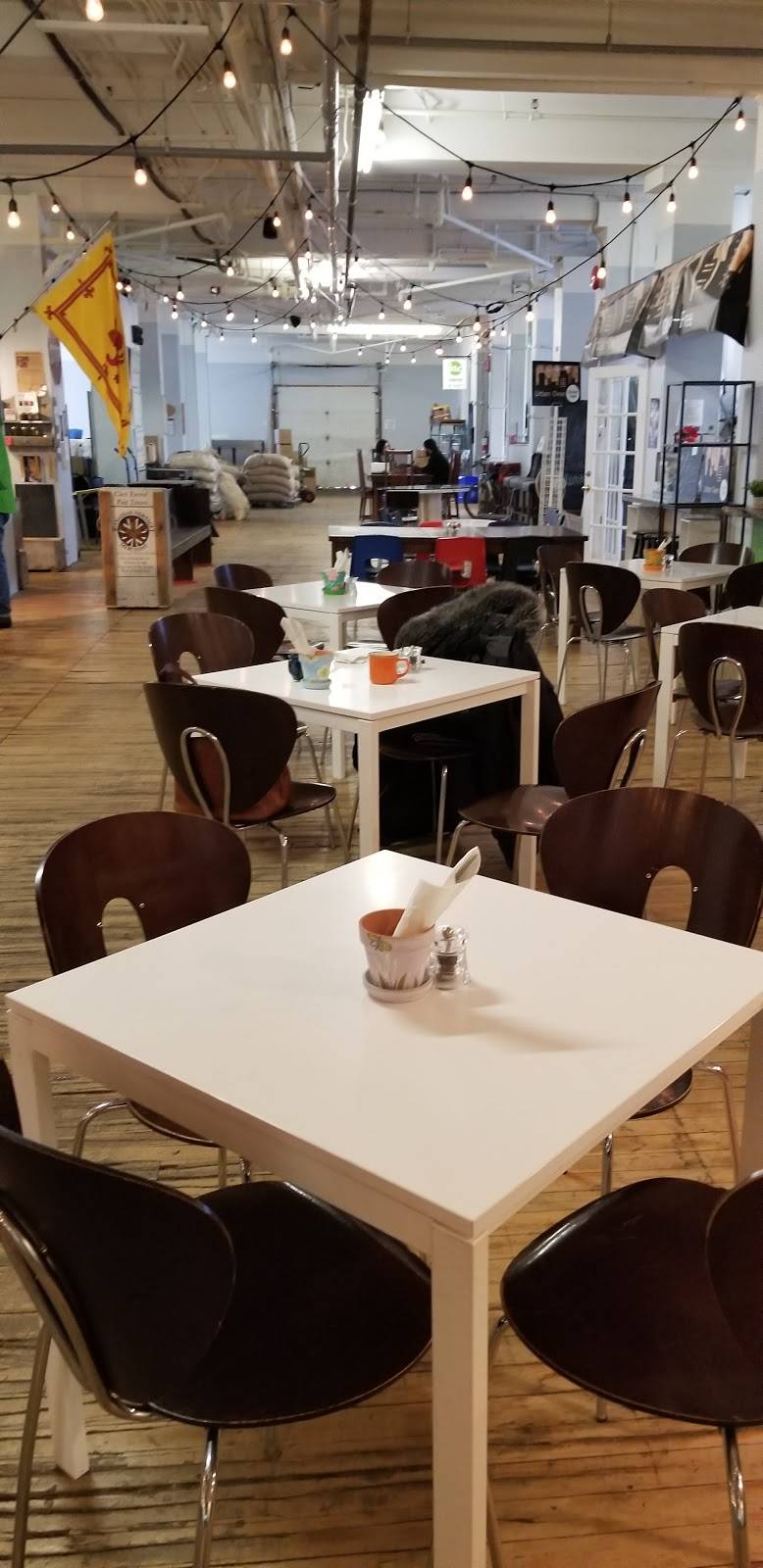 Willies Café | restaurant | 630 Dundas St, London, ON N5W 2Y8, Canada | 5194339027 OR +1 519-433-9027