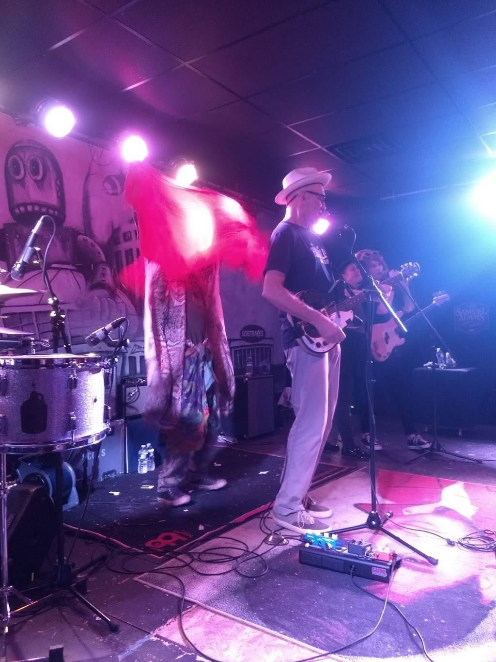 SIDETRACKS MUSIC HALL | restaurant | 415 E Church St NW #12-13, Huntsville, AL 35801, USA | 2568581390 OR +1 256-858-1390