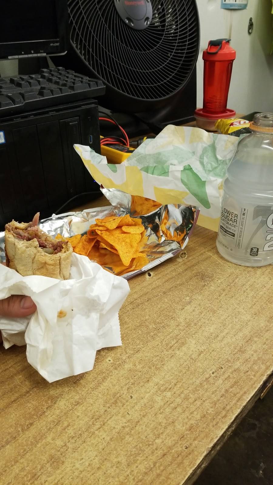 Subway | restaurant | 5790 Clarkson St, Denver, CO 80216, USA | 3032971722 OR +1 303-297-1722