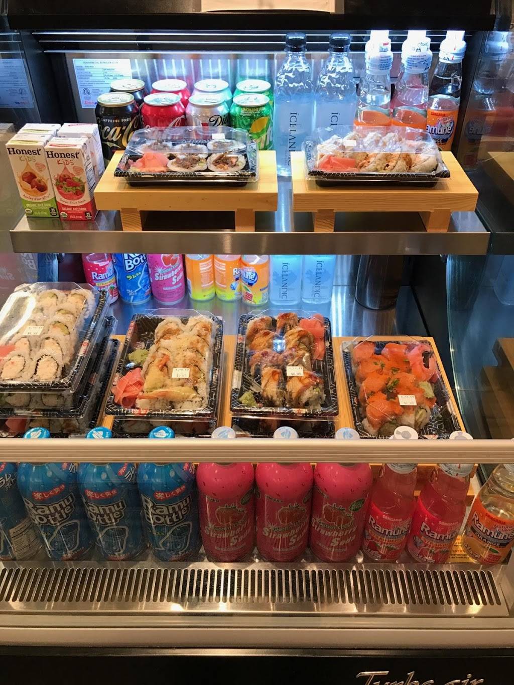 Gaju Sushi & Udon | restaurant | 450 S Western Ave #104, Los Angeles, CA 90020, USA | 2133780100 OR +1 213-378-0100