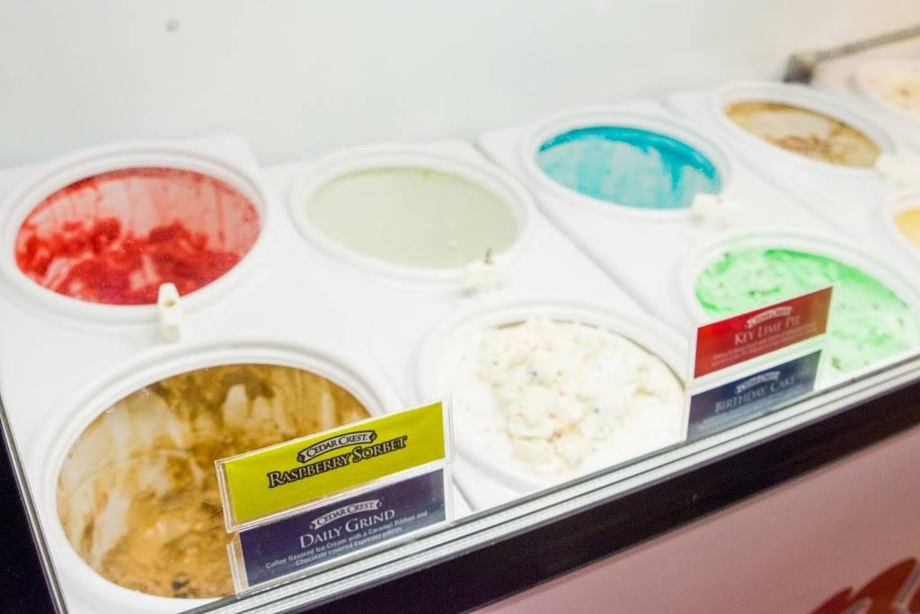 CannonBelles Coffee & Ice Cream | cafe | 402 Mill St W, Cannon Falls, MN 55009, USA | 5077571155 OR +1 507-757-1155