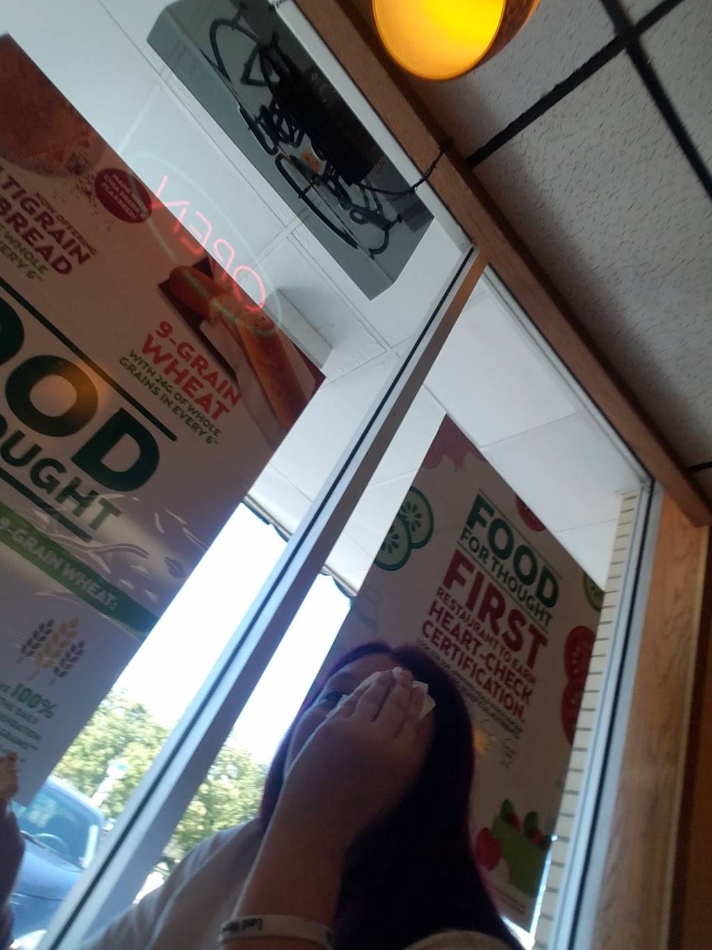 Subway | restaurant | 231 S Main St, Warren, OH 44481, USA | 3303947827 OR +1 330-394-7827