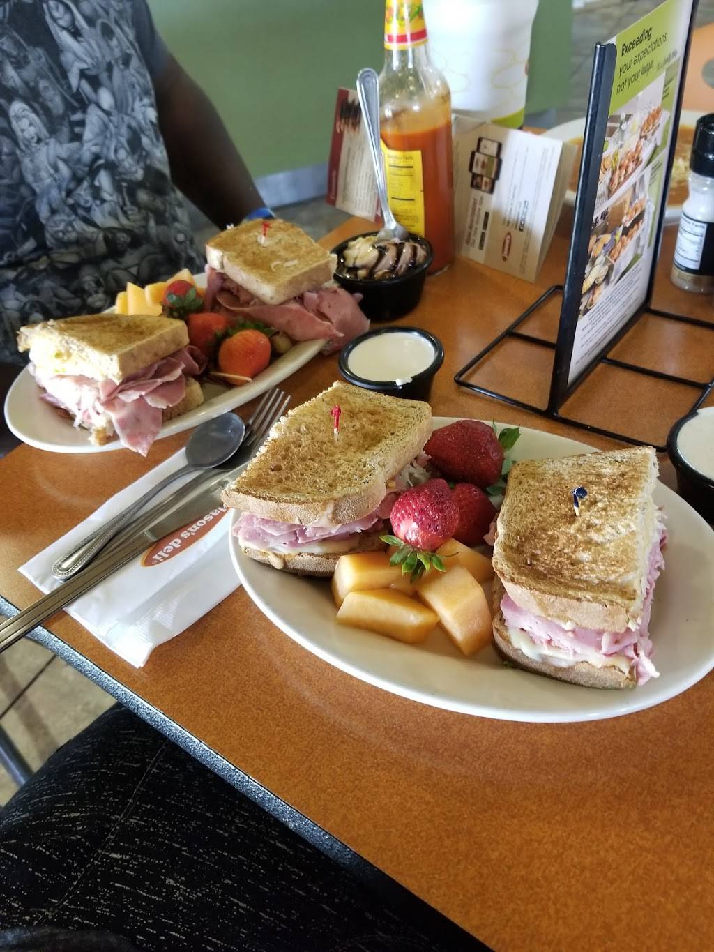 Jasons Deli | restaurant | 4026 E 82nd St, Indianapolis, IN 46250, USA | 3175781884 OR +1 317-578-1884