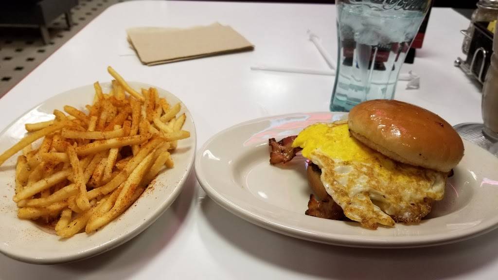 Steak n Shake | restaurant | 2121 N State St, Greenfield, IN 46140, USA | 3174671581 OR +1 317-467-1581