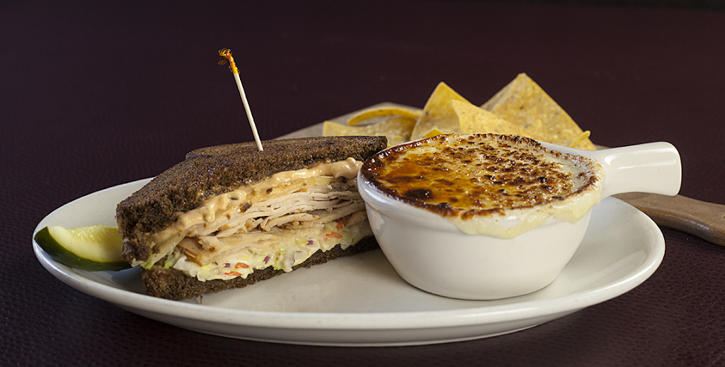 JWs Food & Spirits | restaurant | 6 N 7th St, Grand Haven, MI 49417, USA | 6168463380 OR +1 616-846-3380