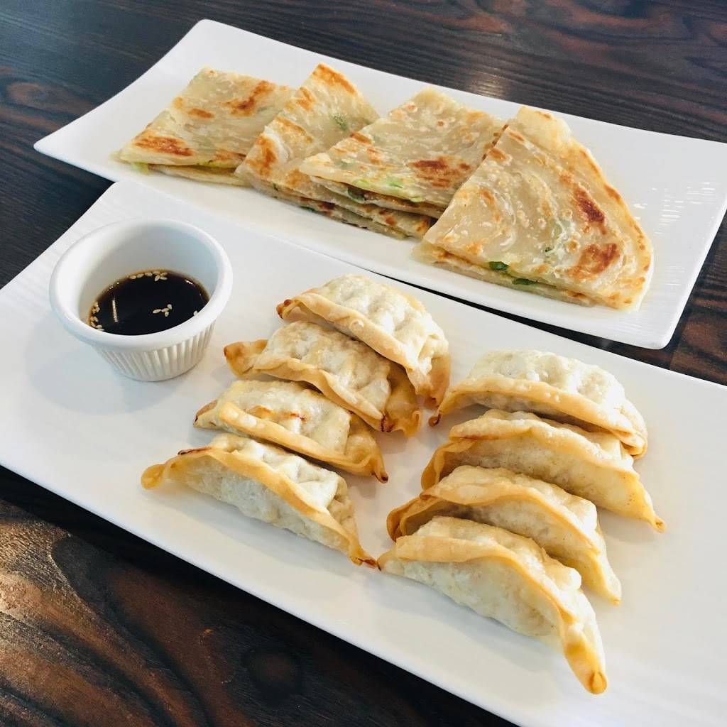 Blue & Fly Asian Kitchen | restaurant | 721 S 72nd St suite 111, Omaha, NE 68114, USA | 4025046545 OR +1 402-504-6545