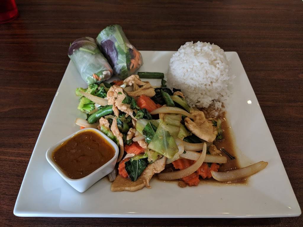 Nuans Thai Kitchen | restaurant | 2350 E Fort Union Blvd, Cottonwood Heights, UT 84121, USA | 8017332622 OR +1 801-733-2622