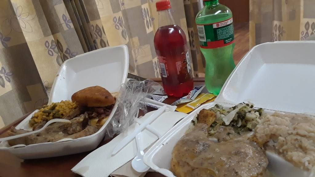 Hoberts Soul Food Canteen | restaurant | 4023 E Berry St, Fort Worth, TX 76105, USA | 8175341604 OR +1 817-534-1604