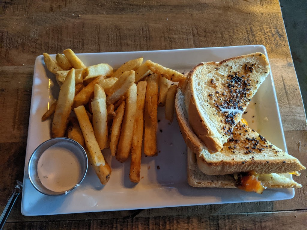 Riveters Tampa | restaurant | 2301 N Dale Mabry Hwy, Tampa, FL 33607, USA | 8135591450 OR +1 813-559-1450