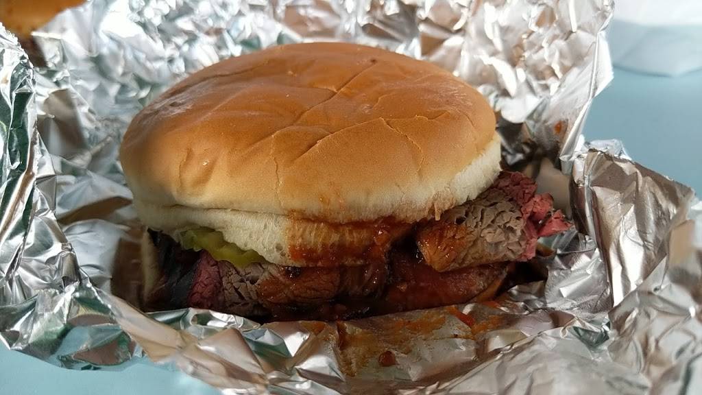 Whups Boomerang Barbecue | restaurant | 1203 Bennett St, Marlin, TX 76661, USA | 2548835770 OR +1 254-883-5770