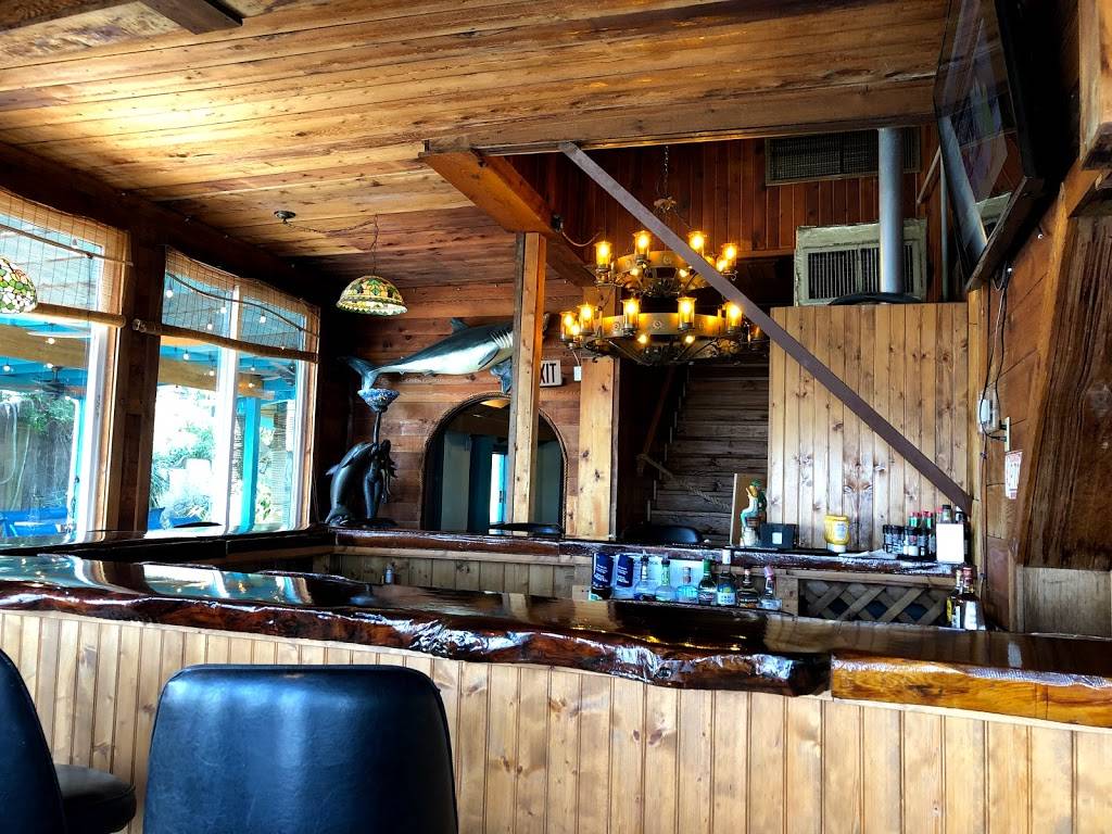 The Fish Dock at Pelican Point | restaurant | 1398 Sapelo Ave NE, Crescent, GA 31304, USA | 9128324295 OR +1 912-832-4295