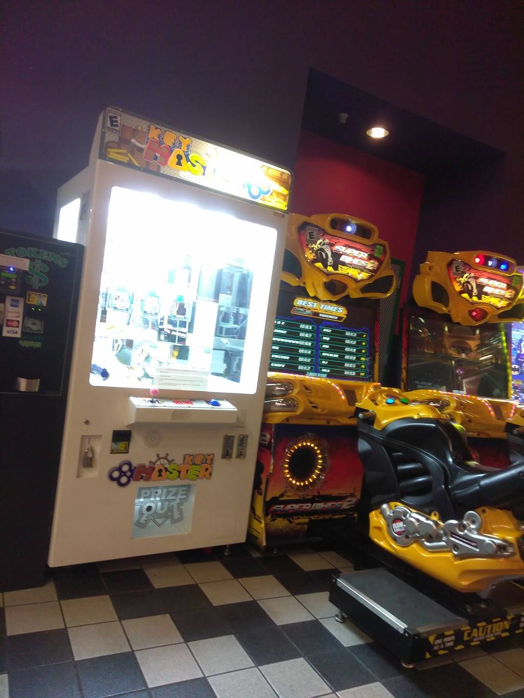 Cinemark Movies 8 | meal takeaway | 5546 Philadelphia St, Chino, CA 91710, USA | 9094641203 OR +1 909-464-1203