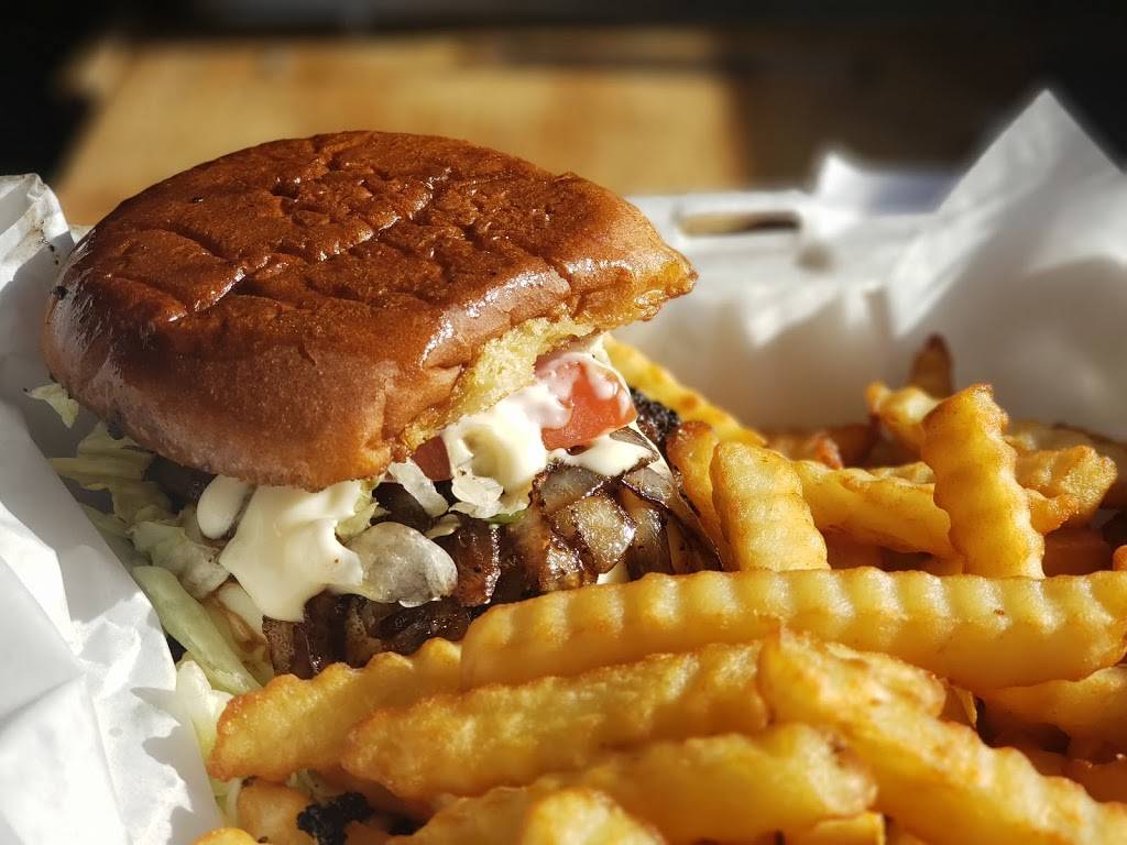 Chicago Treats | restaurant | 104 Lincoln Way, Ames, IA 50010, USA | 5157087056 OR +1 515-708-7056