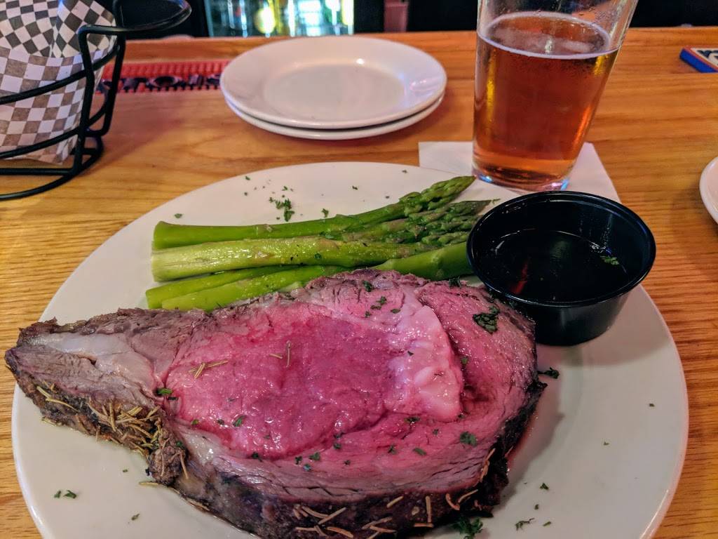 Steves Dakota Grill | restaurant | 1600 Broad Ave, Findlay, OH 45840, USA | 4194209394 OR +1 419-420-9394