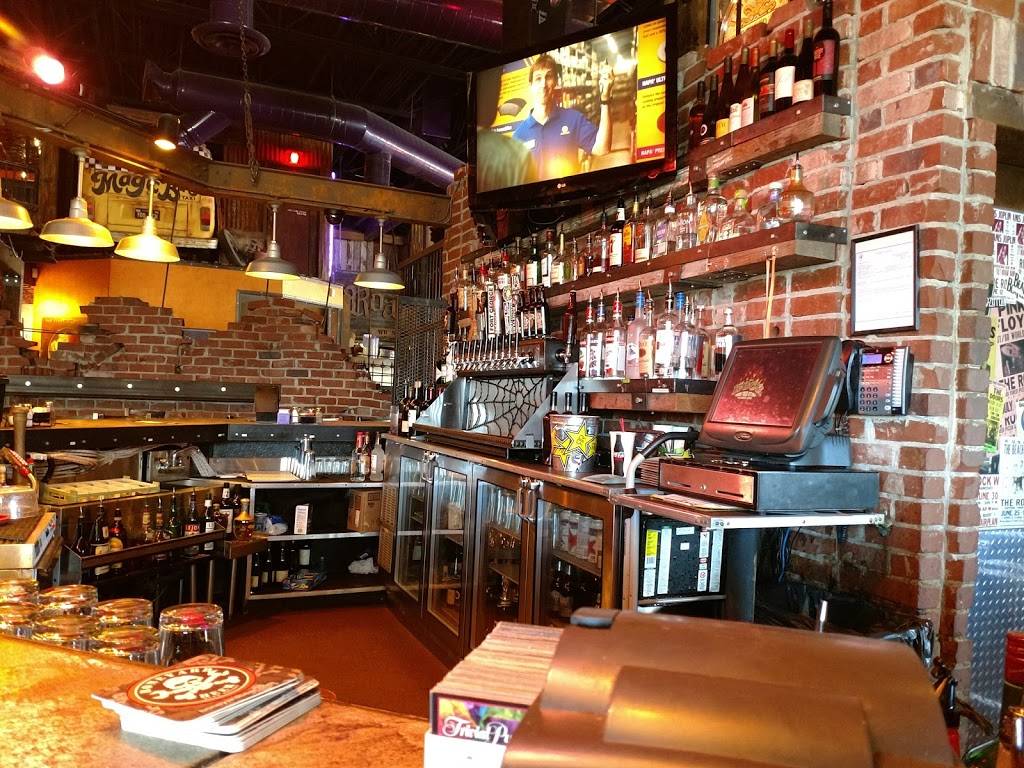 The Rock Wood Fired Pizza | restaurant | 2420 Columbia House Blvd, Vancouver, WA 98661, USA | 3606957625 OR +1 360-695-7625