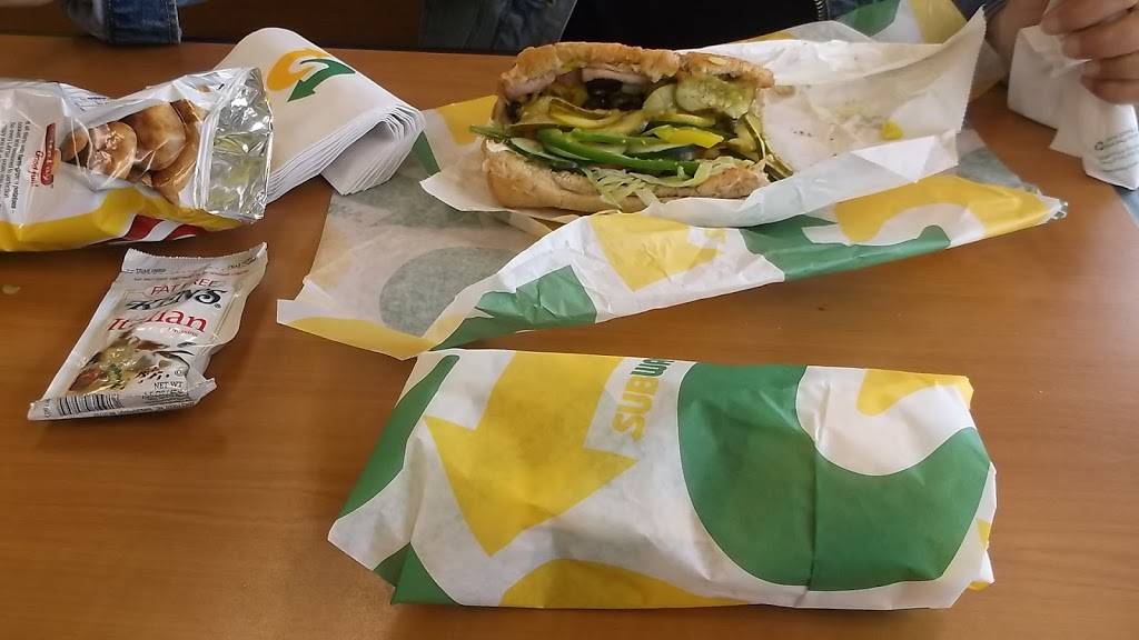 Subway | restaurant | 2386 N comfort Dr, Hart, MI 49420, USA | 2318733821 OR +1 231-873-3821