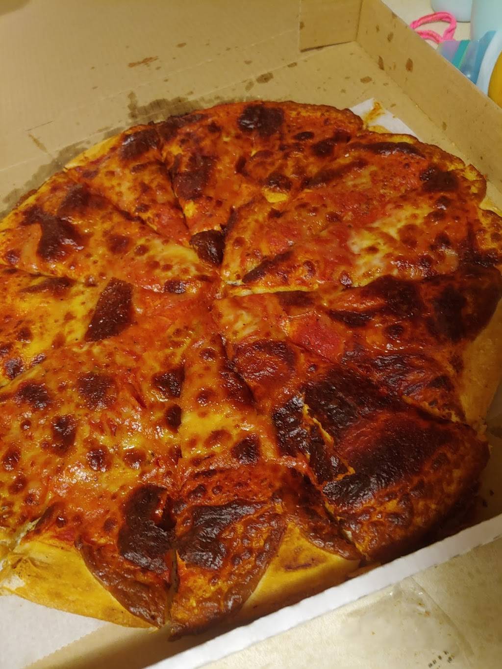 Emidios Pizza | restaurant | 636 N Main St, Akron, OH 44310, USA | 3302534777 OR +1 330-253-4777