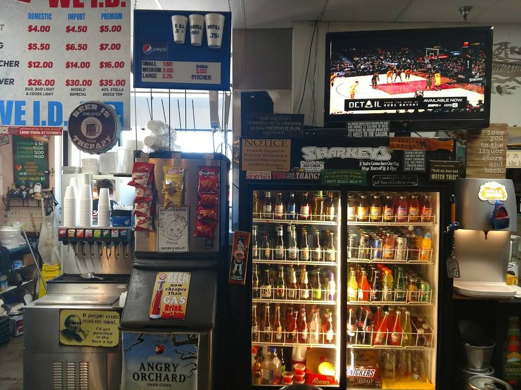 Sharkeys Family Billiards & Pizza | restaurant | 700 W Hawkeye Ave, Turlock, CA 95380, USA | 2096697665 OR +1 209-669-7665