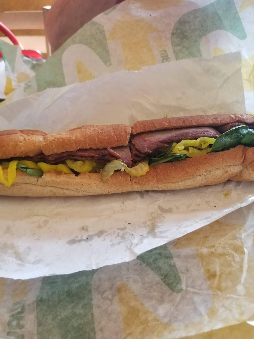 Subway Restaurants | restaurant | 910 W Oakland Ave, Austin, MN 55912, USA | 5074338575 OR +1 507-433-8575