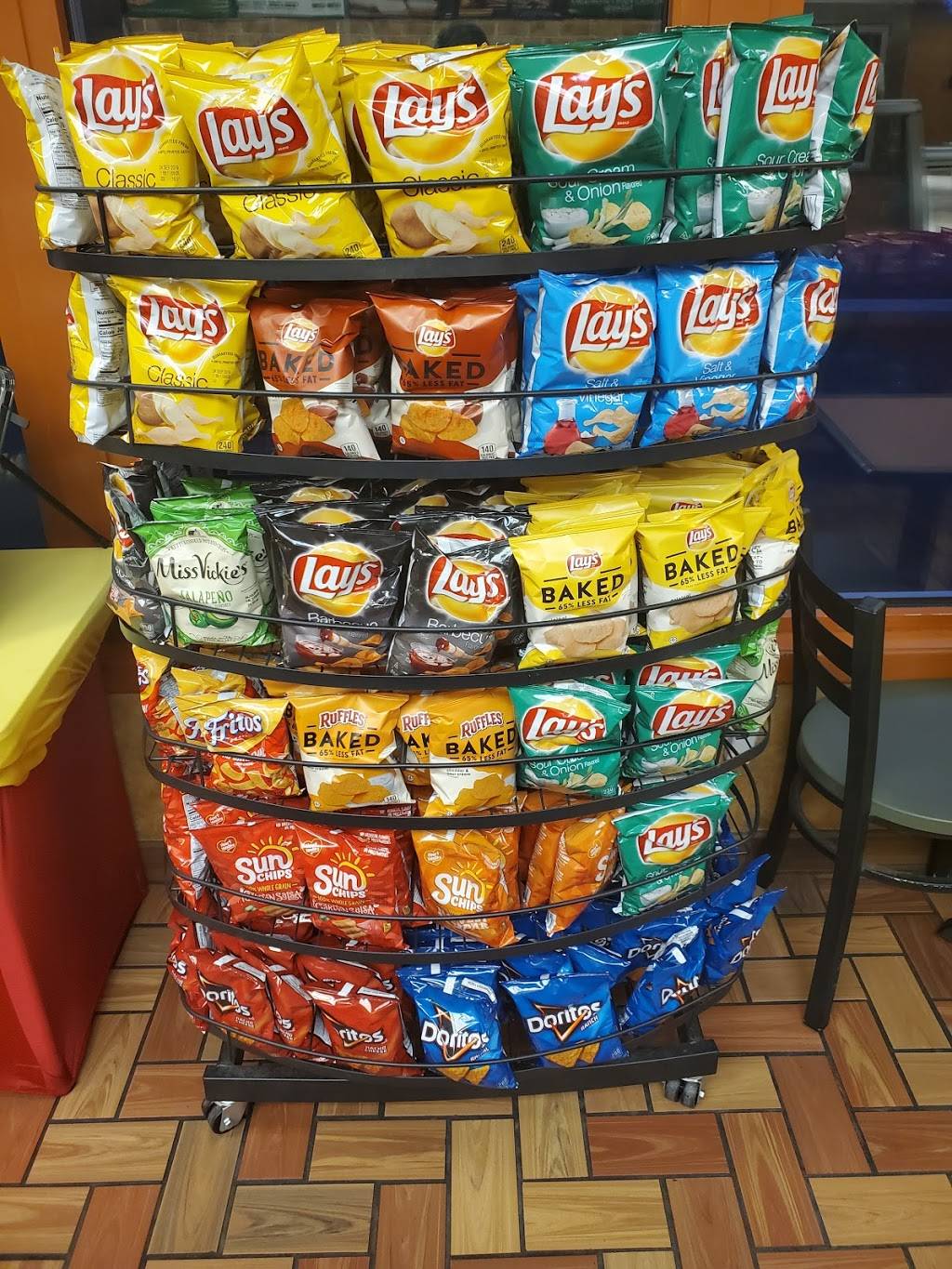 Subway | restaurant | 520-528 W Central St, Franklin, MA 02038, USA | 5085280345 OR +1 508-528-0345