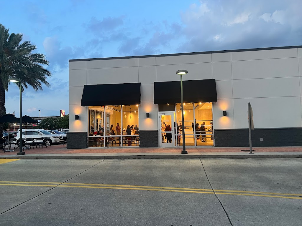 CAVA | restaurant | 1208 S Clearview Pkwy, Harahan, LA 70123, USA | 5046416190 OR +1 504-641-6190