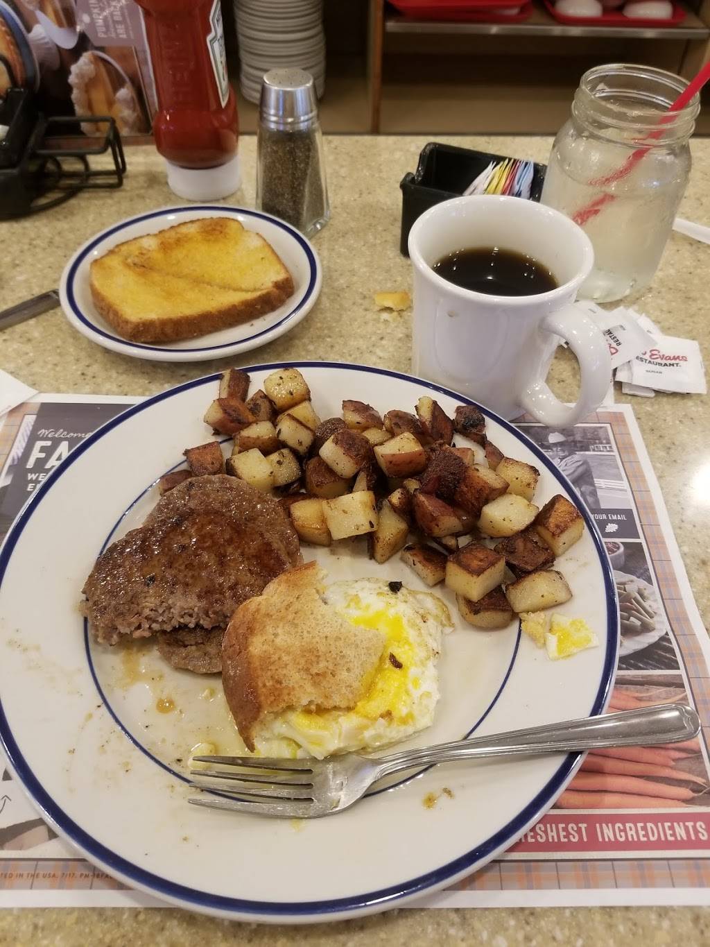 Bob Evans | restaurant | 25 S High School Rd, Indianapolis, IN 46241, USA | 3172471818 OR +1 317-247-1818