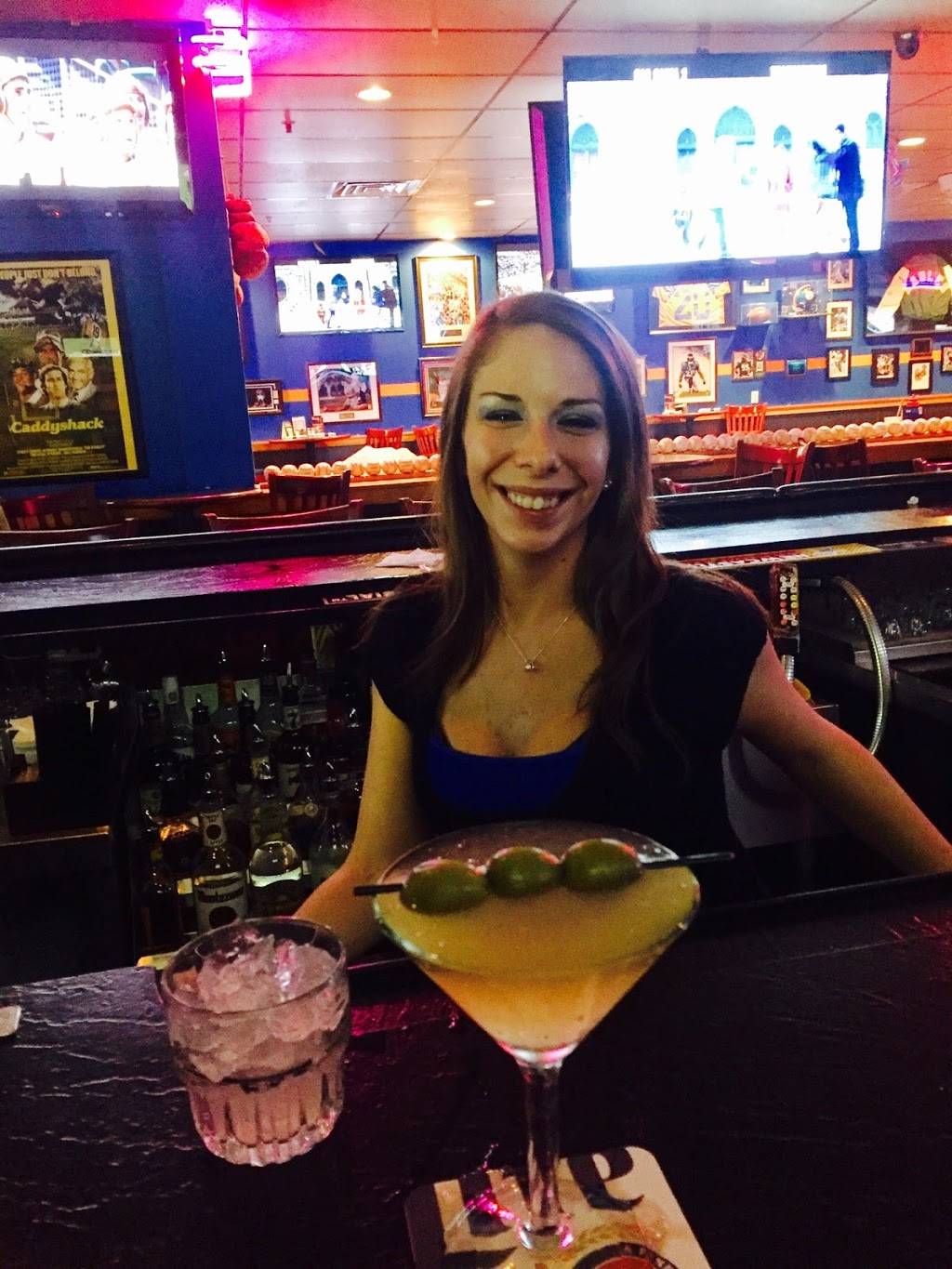 Screwballs Sports Bar & Grille | restaurant | 216 W Beidler Rd #600, King of Prussia, PA 19406, USA | 6103373888 OR +1 610-337-3888