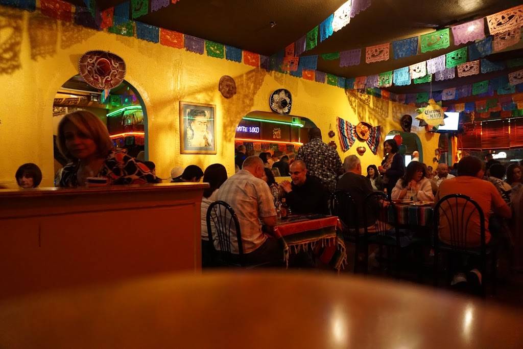 El Coyote Loco | restaurant | 3545 Merrick Rd, Seaford, NY 11783, USA | 5167859087 OR +1 516-785-9087