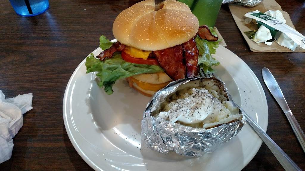 Little Dandy Bar & Grill | restaurant | 1070 E Derrynane St, Le Center, MN 56057, USA | 5073576062 OR +1 507-357-6062