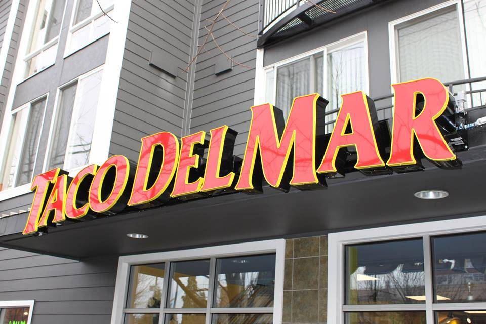 Taco Del Mar | restaurant | 816 12th Ave, Seattle, WA 98122, USA | 2063240079 OR +1 206-324-0079
