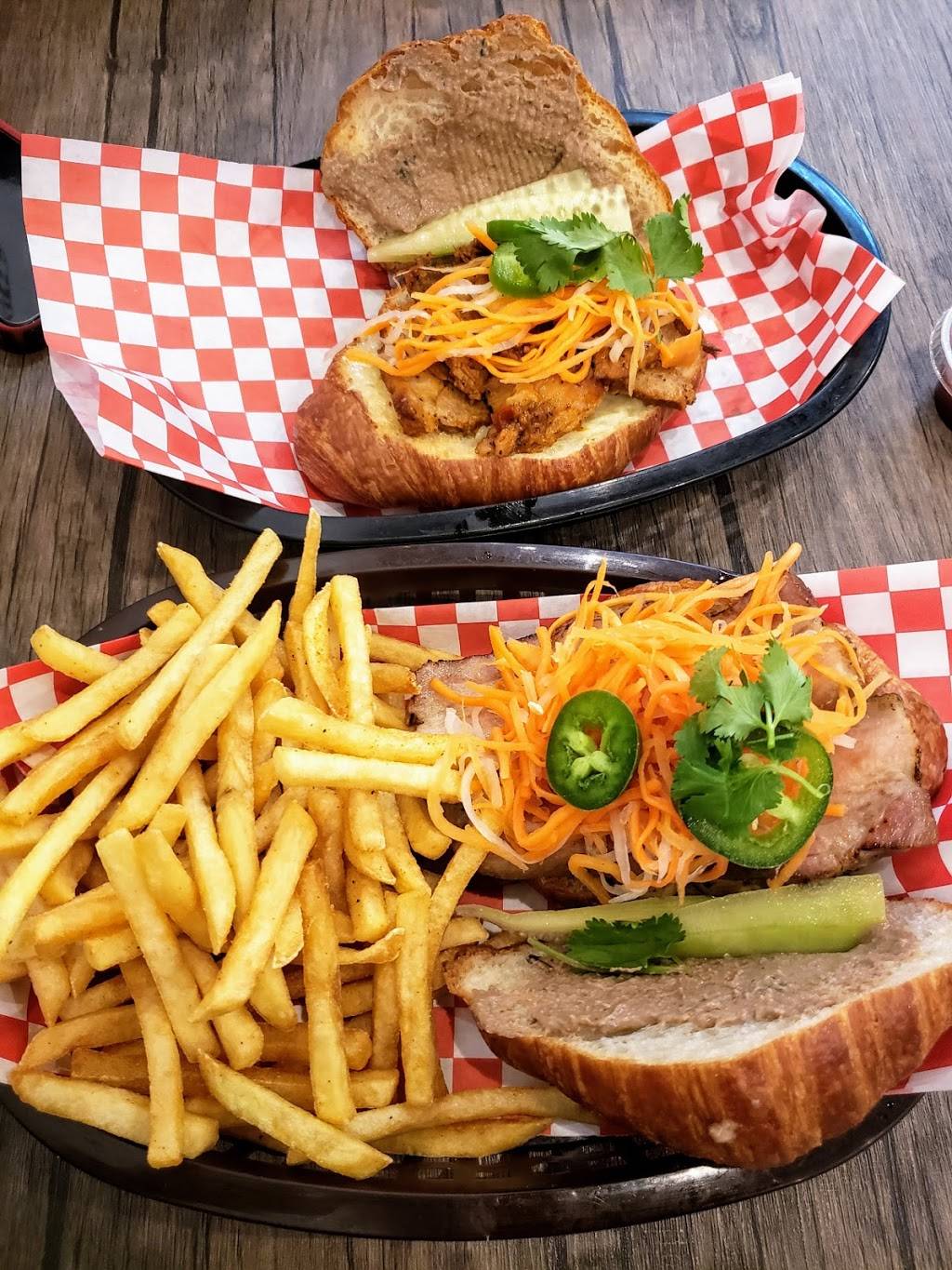 Banh Appetit | cafe | 11191 Westheimer Rd, Houston, TX 77042, USA | 2159908114 OR +1 215-990-8114