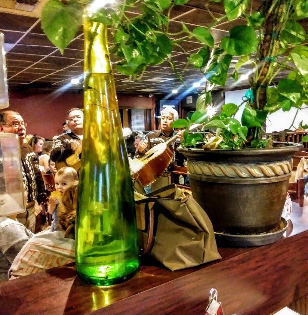 Los Agaves | restaurant | 508 3rd Ave, South Charleston, WV 25303, USA | 3047201567 OR +1 304-720-1567